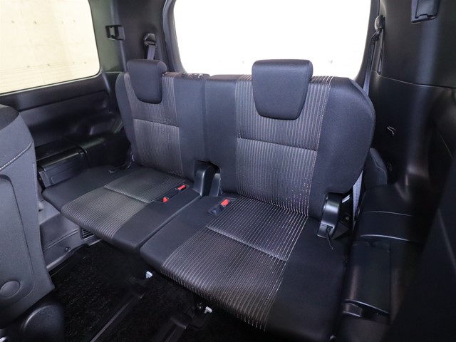 トヨタ ヴォクシー10枚目