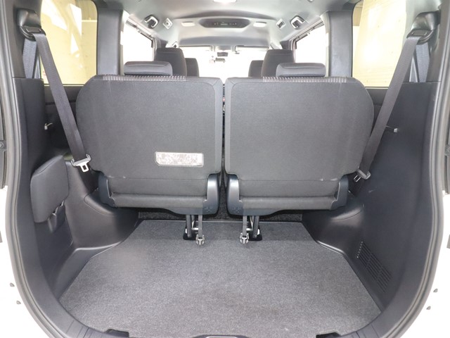 トヨタ ヴォクシー11枚目