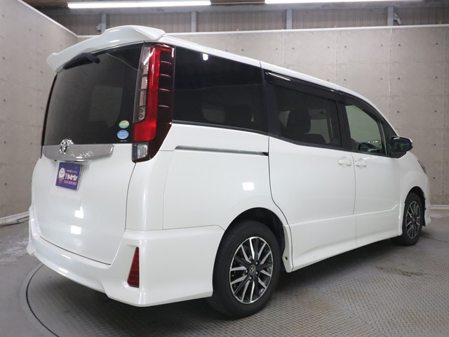 トヨタ ノア1枚目