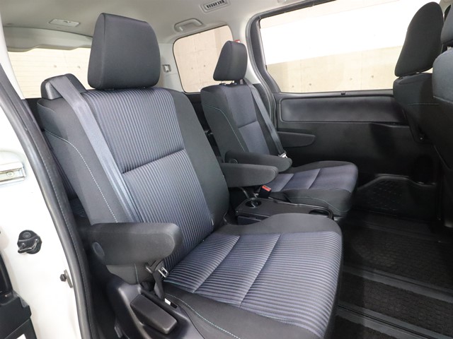 トヨタ ノア4枚目