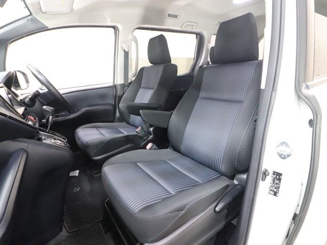 トヨタ ノア6枚目