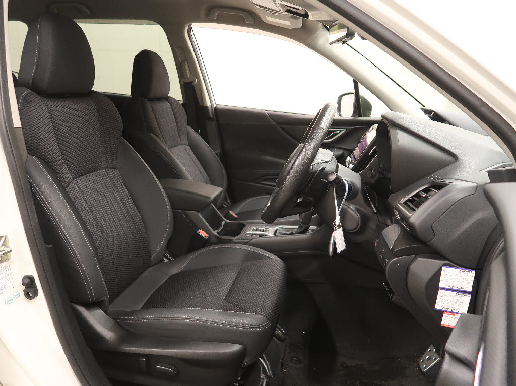 スバル フォレスター3枚目