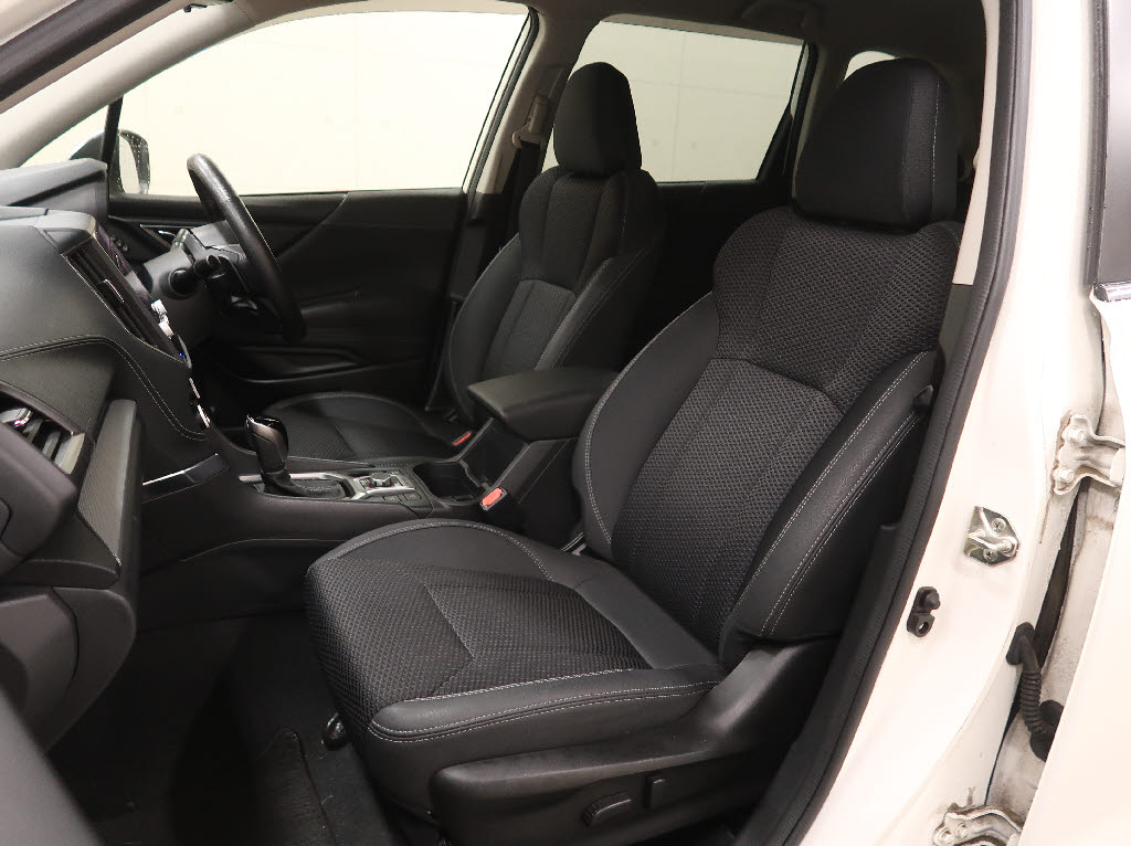 スバル フォレスター4枚目