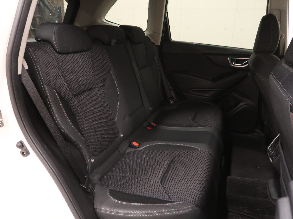 スバル フォレスター5枚目