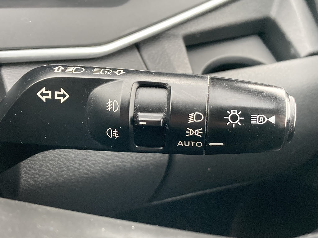 ニッサン ノート16枚目