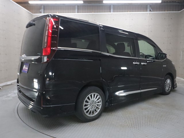 トヨタ エスクァイアＨＶ1枚目