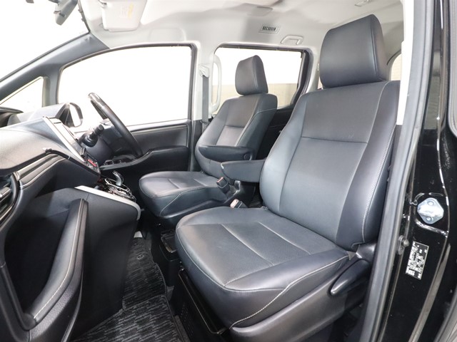 トヨタ エスクァイアＨＶ7枚目