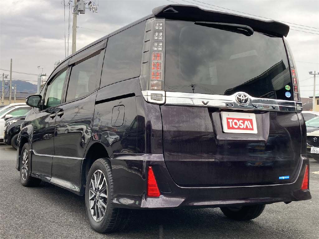 トヨタ ヴォクシー11枚目