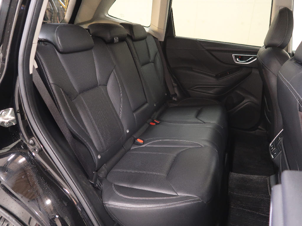 スバル フォレスター5枚目