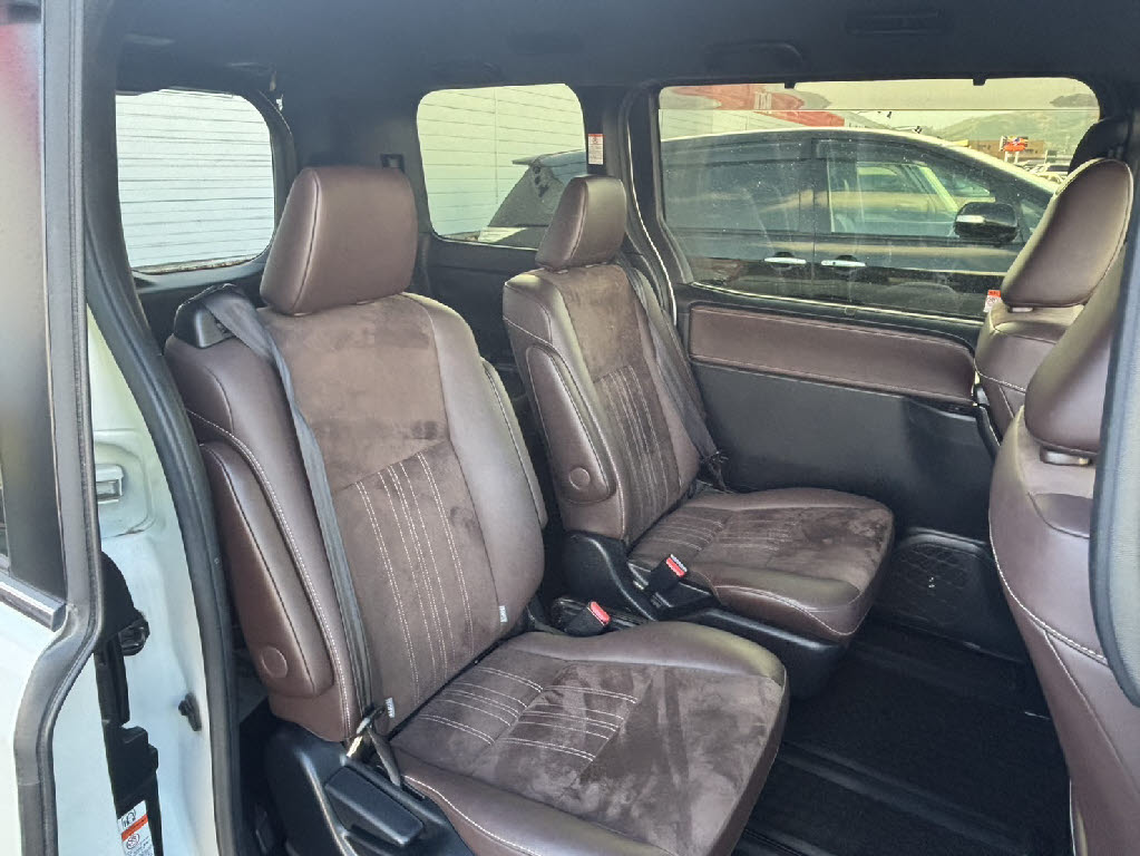 トヨタ エスクァイア9枚目