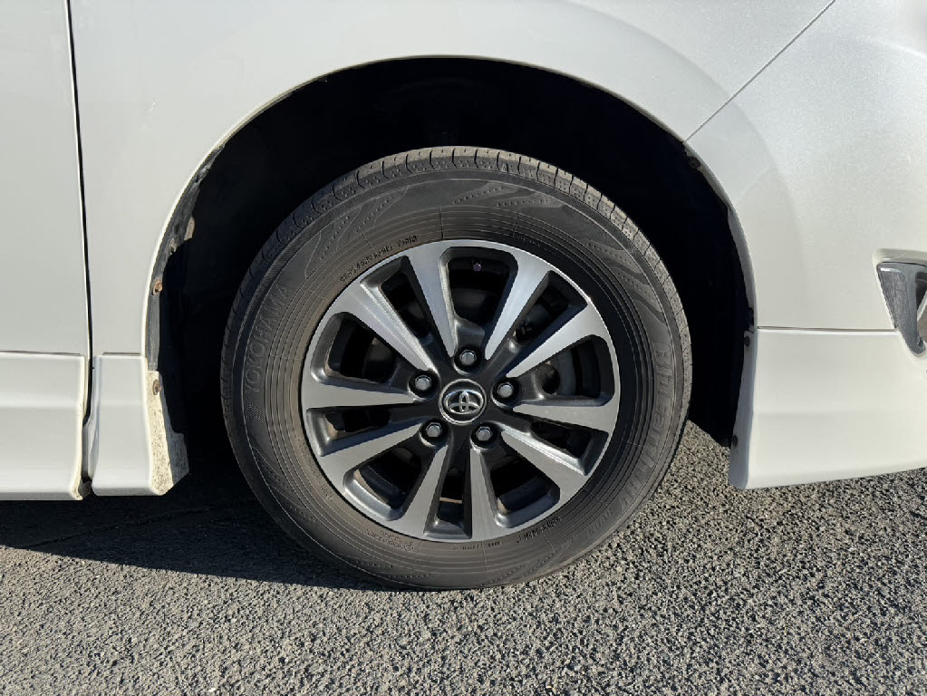 トヨタ エスクァイア13枚目