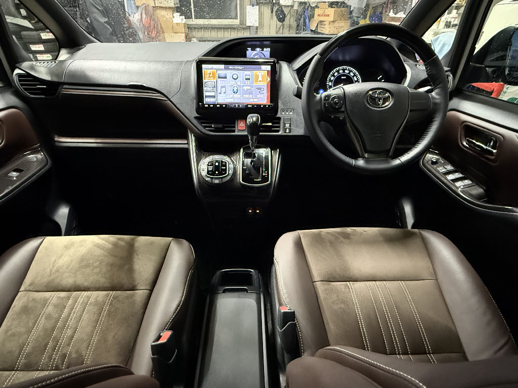 トヨタ エスクァイア1枚目