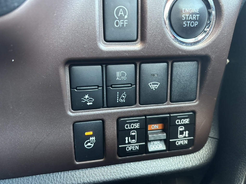 トヨタ エスクァイア5枚目