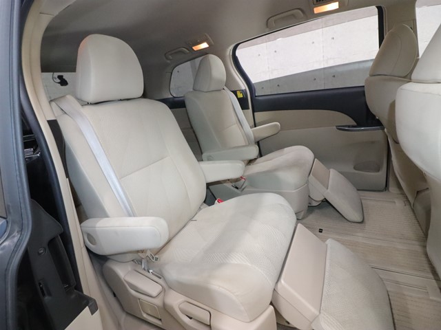 トヨタ エスティマ4枚目