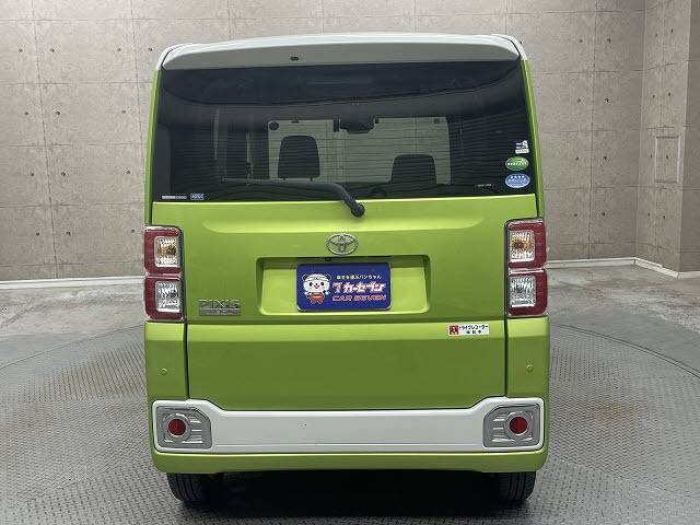 トヨタ ピクシスメガ11枚目