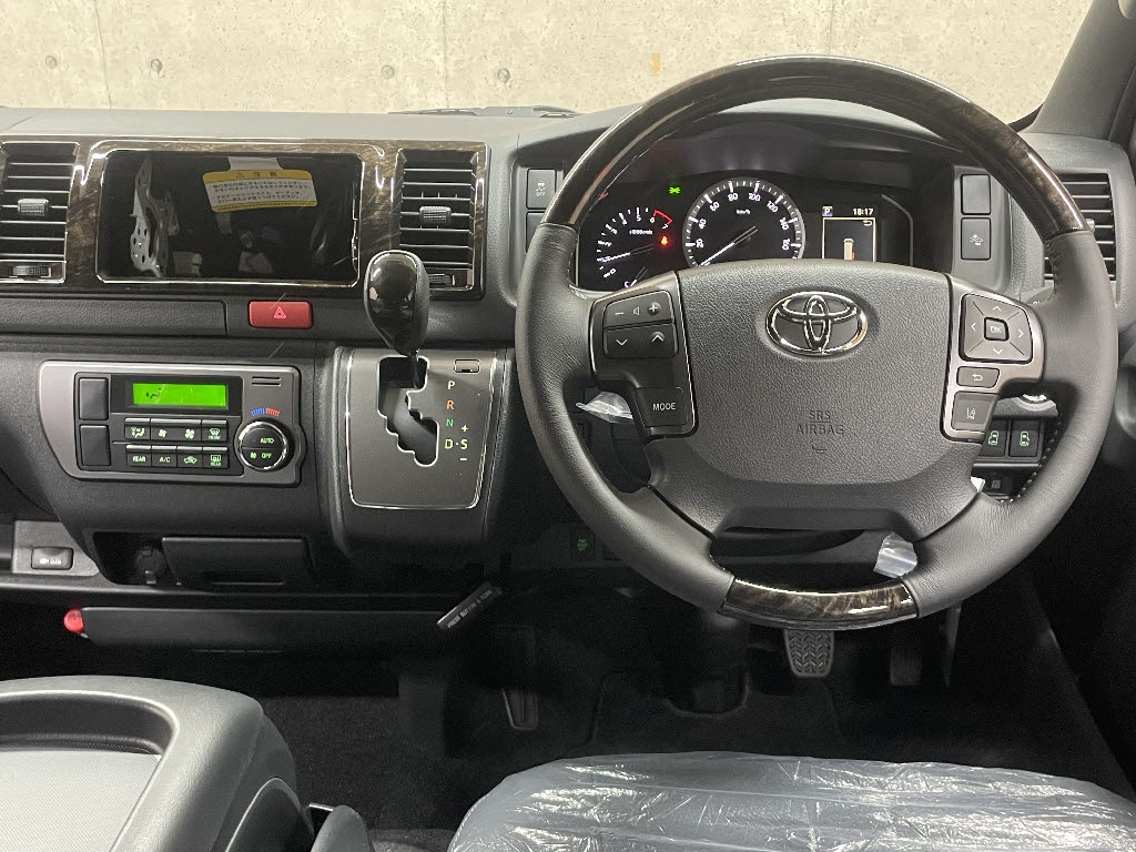 トヨタ ハイエースV2枚目