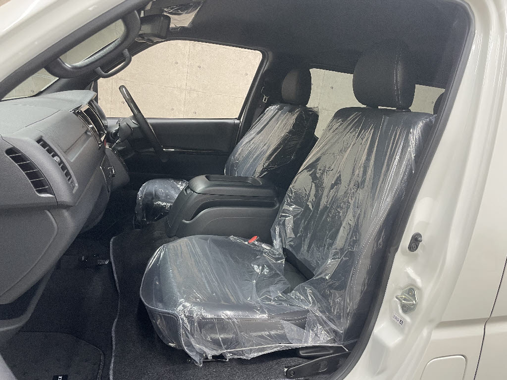トヨタ ハイエースV5枚目