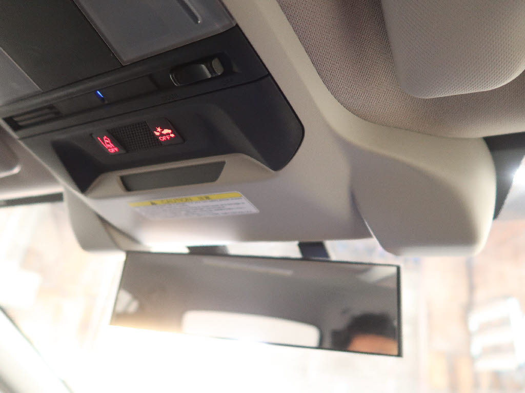 スバル インプレッサスポーツ2枚目