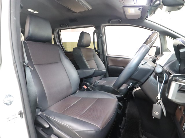 トヨタ エスクァイア3枚目