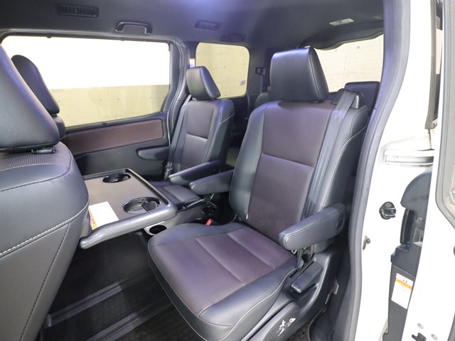 トヨタ エスクァイア8枚目