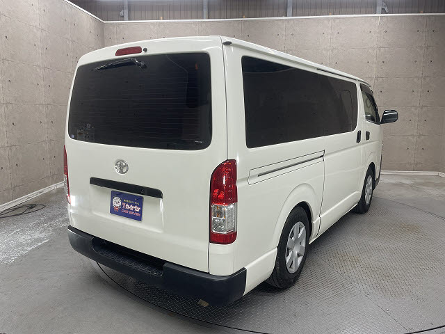 トヨタ ハイエースＶ1枚目