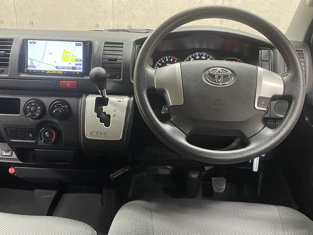 トヨタ ハイエースＶ2枚目