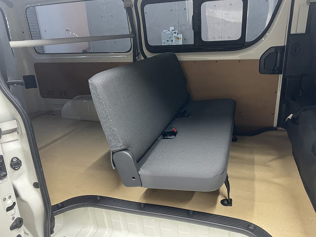 トヨタ ハイエースＶ4枚目