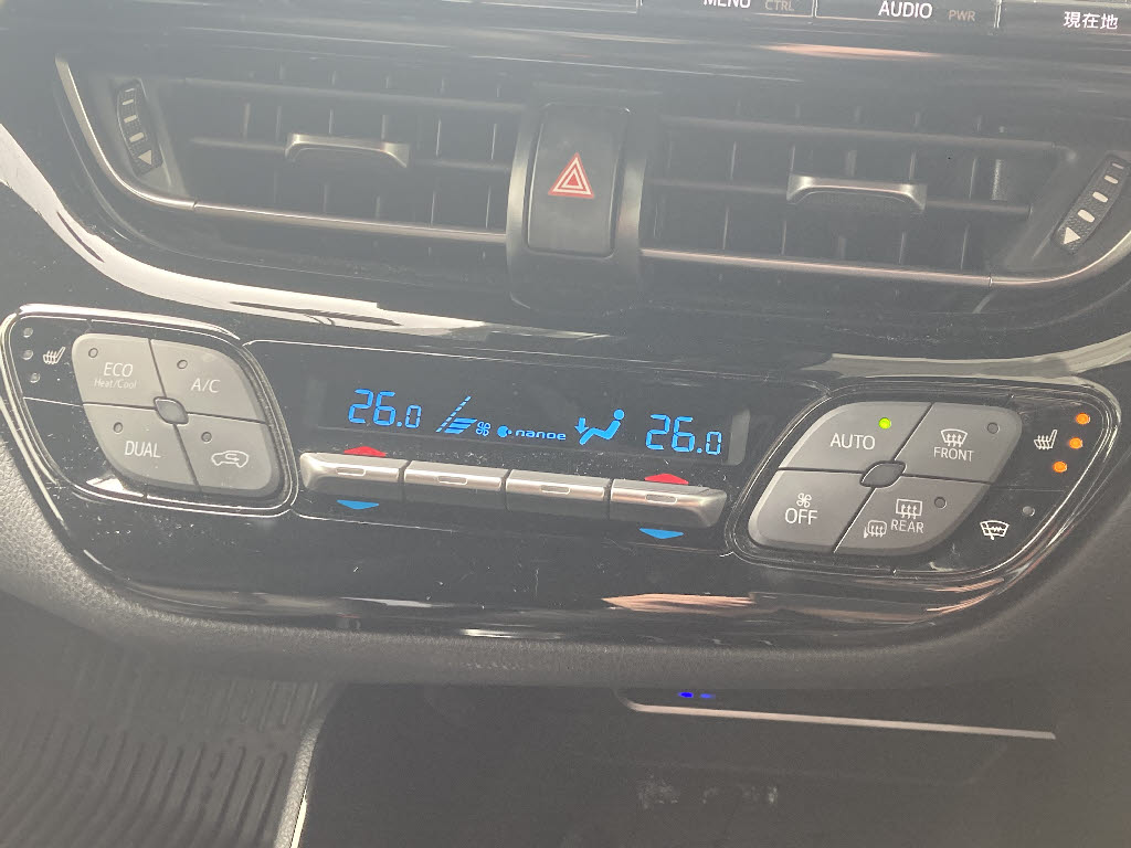 トヨタ C-HR6枚目