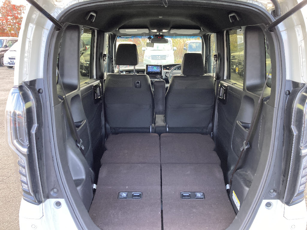 ホンダ N BOXカスタム11枚目