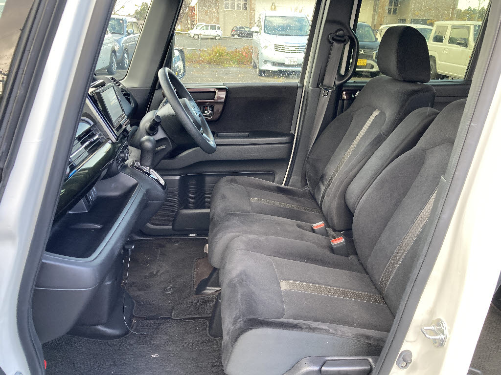 ホンダ N BOXカスタム8枚目