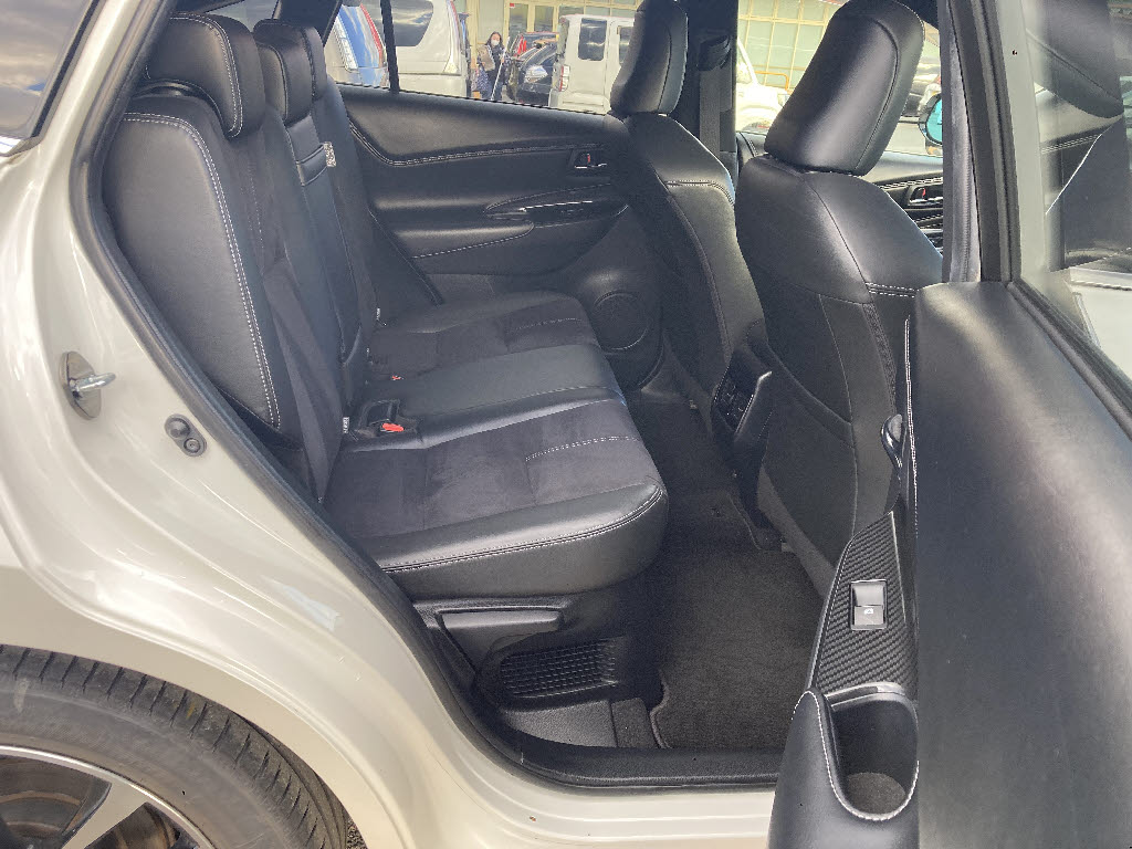 トヨタ ハリアー13枚目