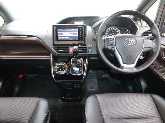 トヨタ エスクァイア2枚目