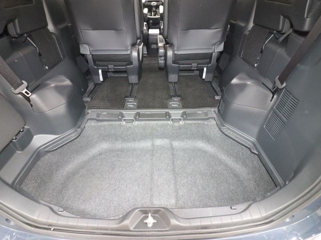 トヨタ ヴォクシー12枚目