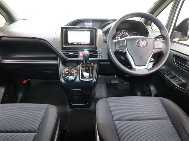 トヨタ ノア2枚目