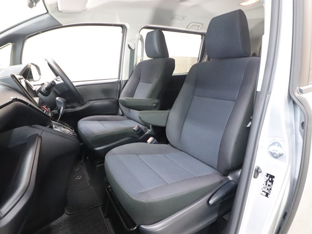 トヨタ ノア6枚目