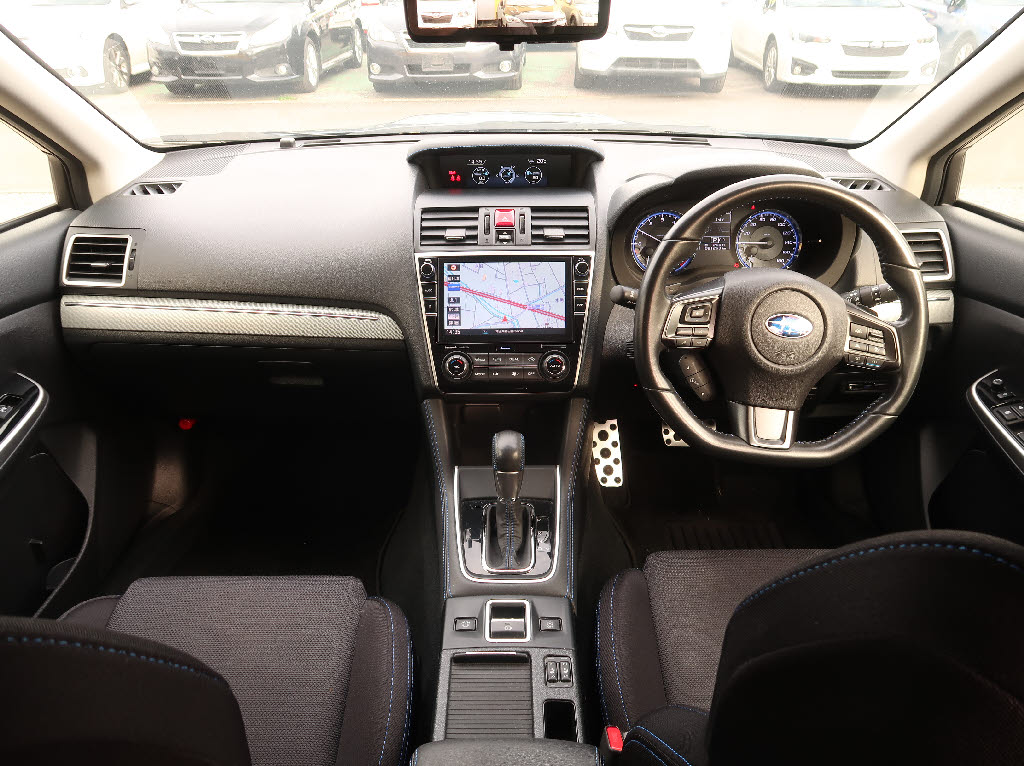 スバル レヴォーグ3枚目