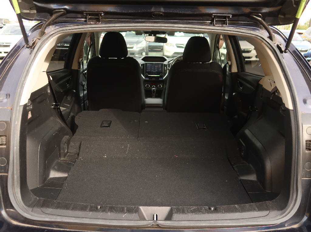 スバル インプレッサスポーツ9枚目