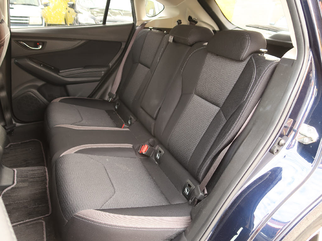 スバル インプレッサスポーツ7枚目