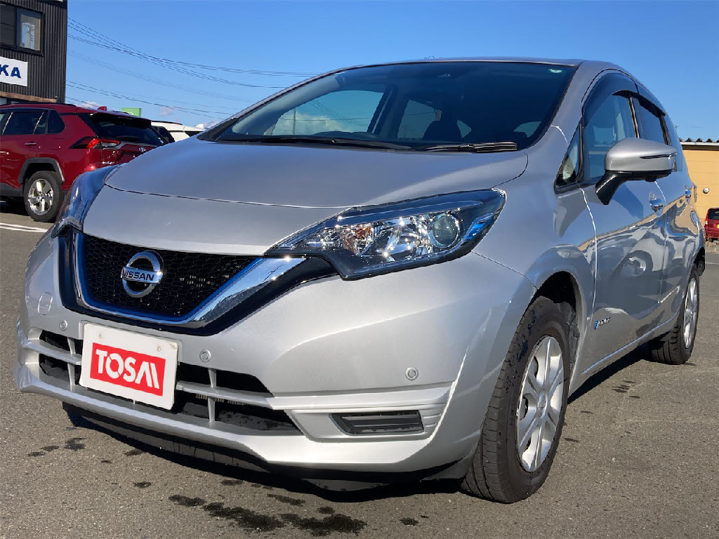 ニッサン ノート1枚目