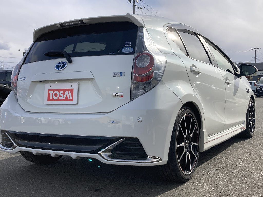 トヨタ アクア1枚目