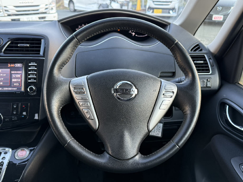 ニッサン セレナ11枚目