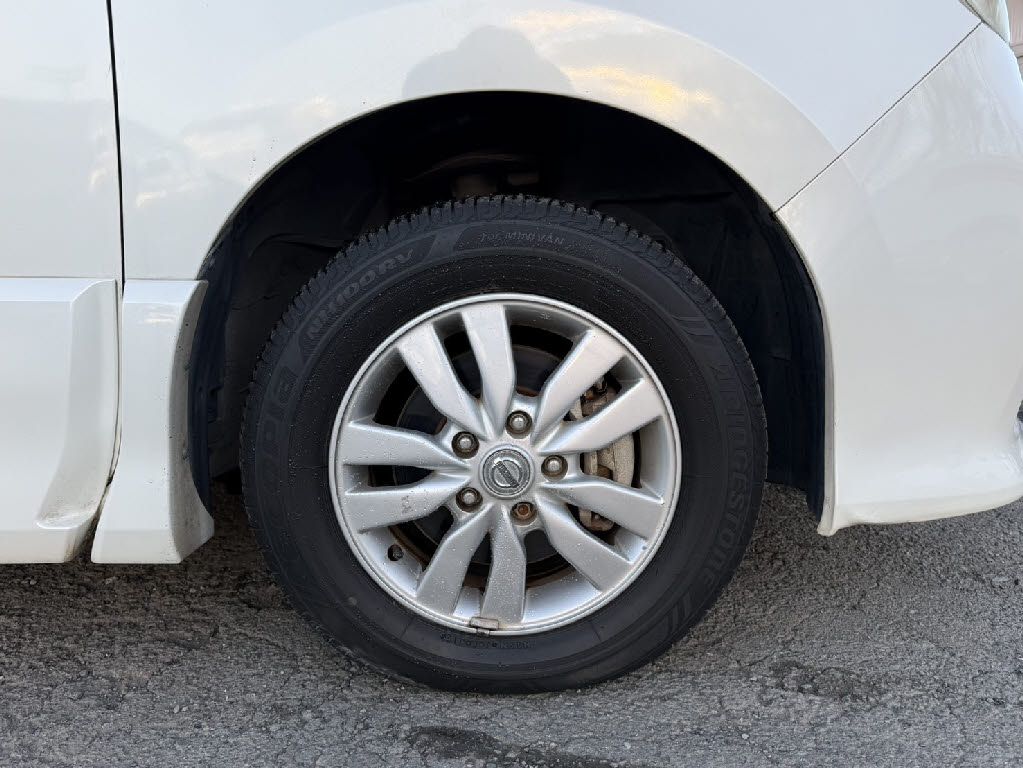 ニッサン セレナ13枚目