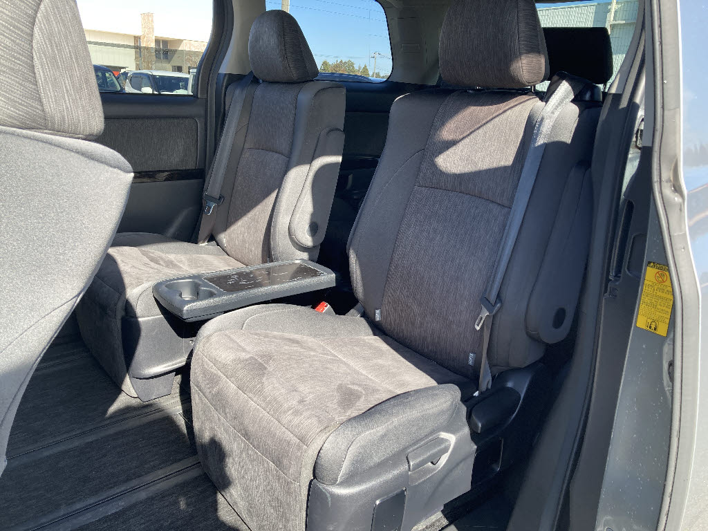 トヨタ ヴェルファイアハイブリッド14枚目