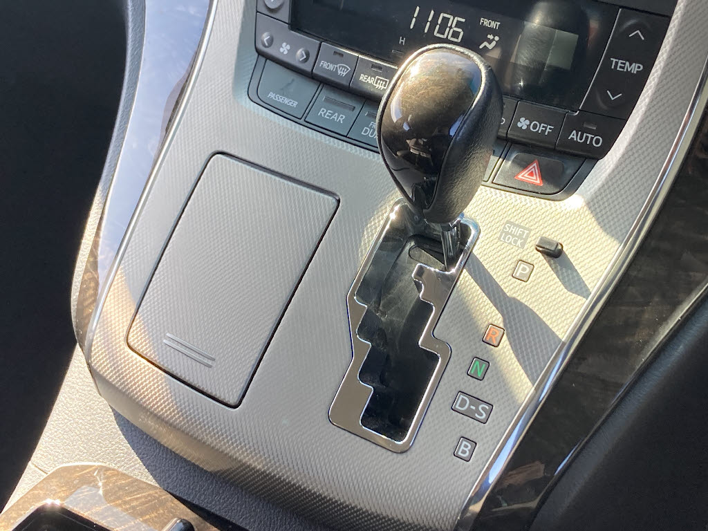 トヨタ ヴェルファイアハイブリッド7枚目