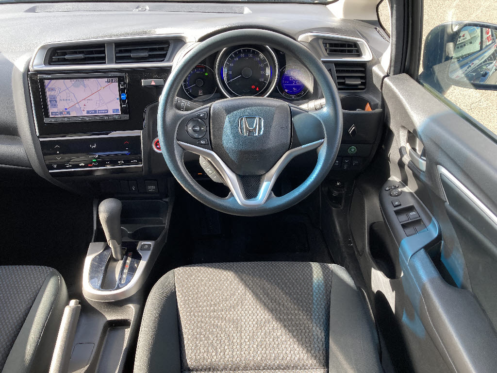 ホンダ フィット3枚目