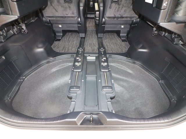 トヨタ アルファード16枚目