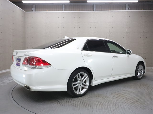 トヨタ クラウン1枚目