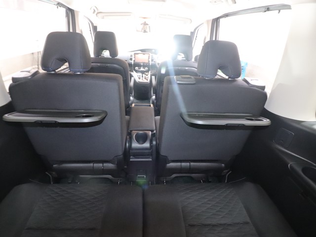 ニッサン セレナHV12枚目