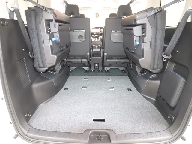 ニッサン セレナHV14枚目