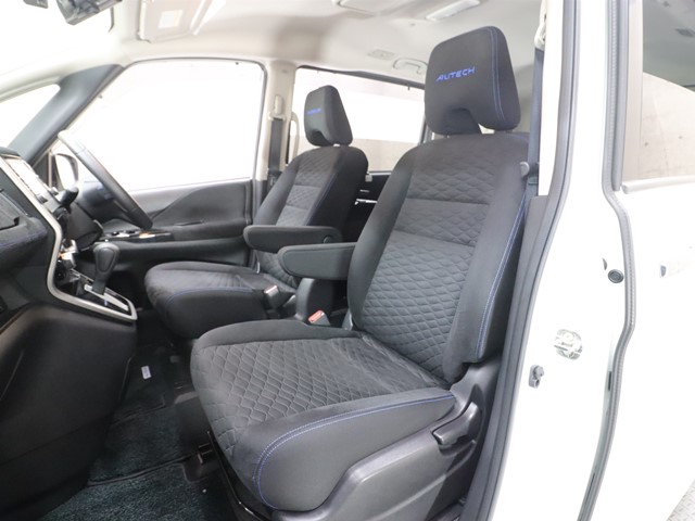 ニッサン セレナHV8枚目